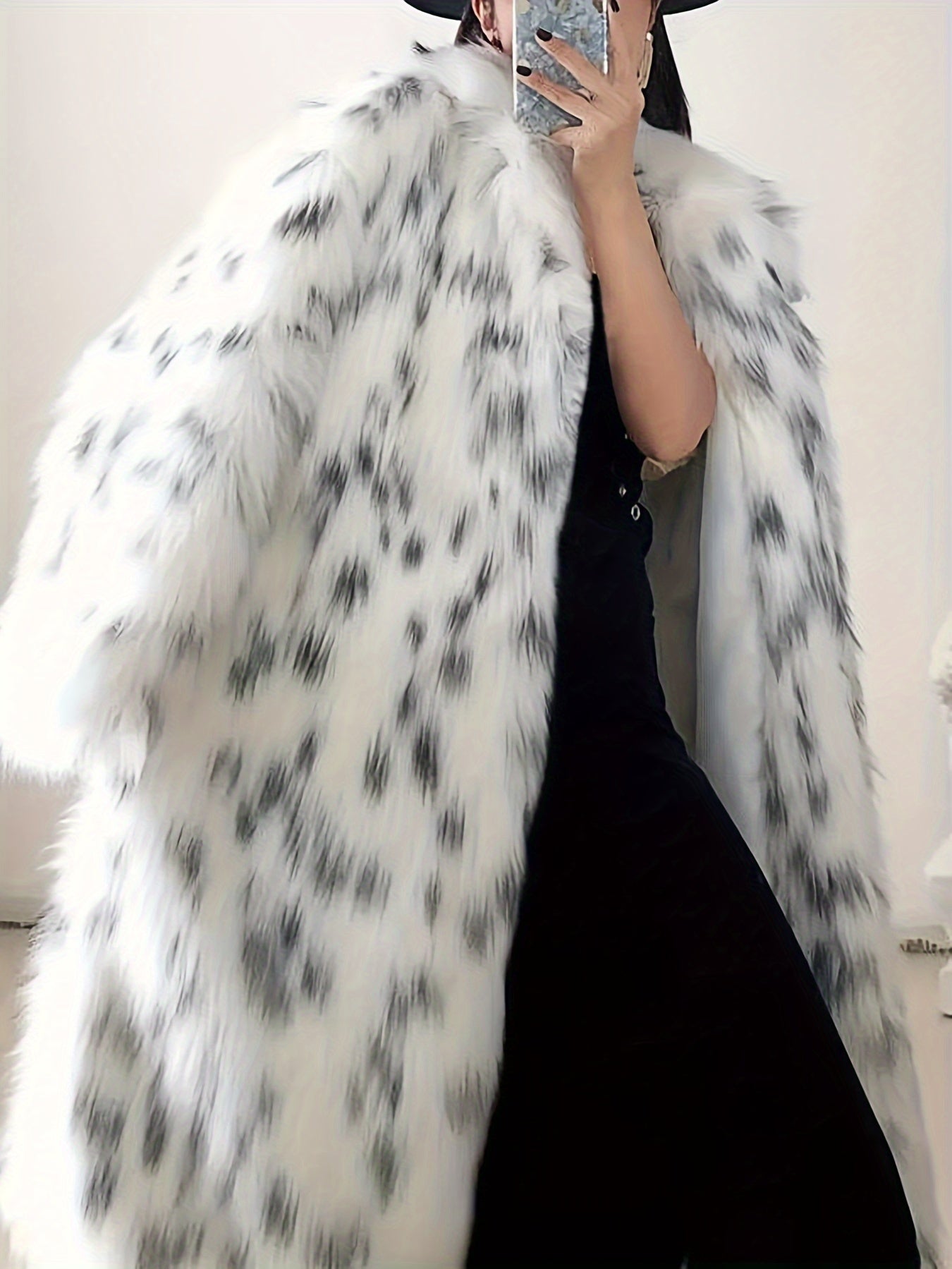 Luxurious Leopard Print Faux Fur Coat -