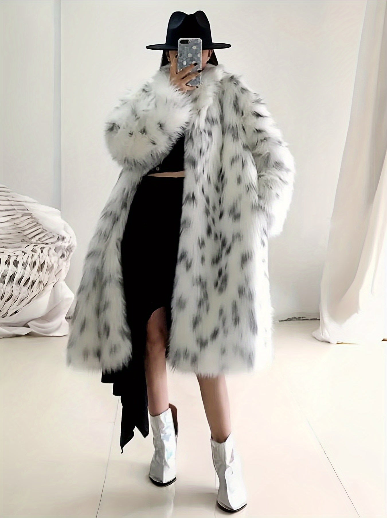 Luxurious Leopard Print Faux Fur Coat -