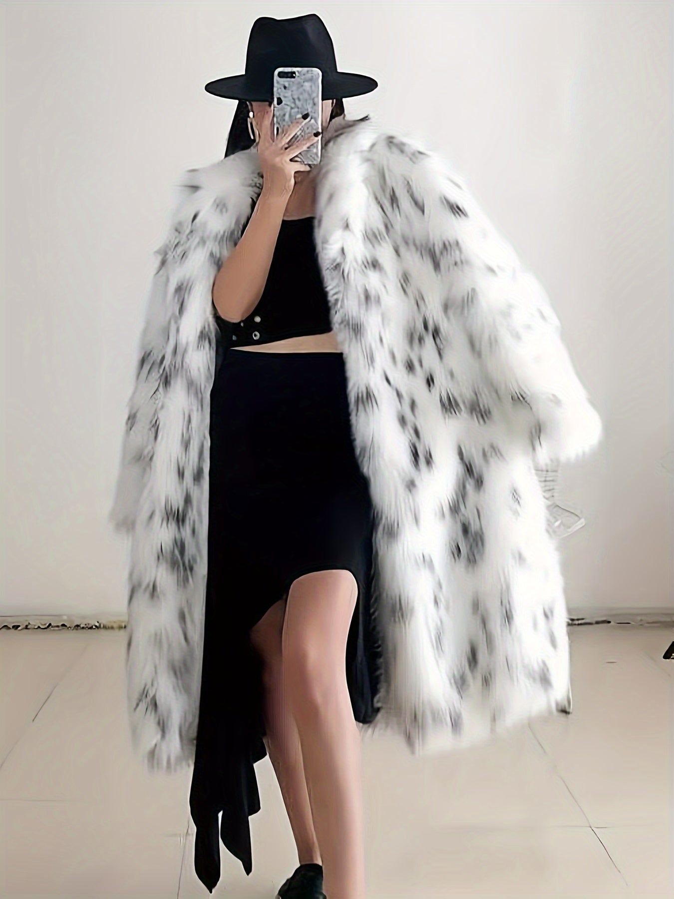 Luxurious Leopard Print Faux Fur Coat -